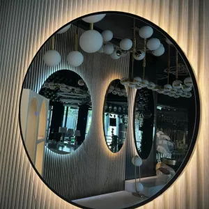 Spiegel met Led-Verlichting -  | Zwart | 120 x 120 cm